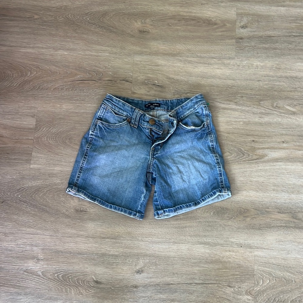 Blue 90s jeans shorts